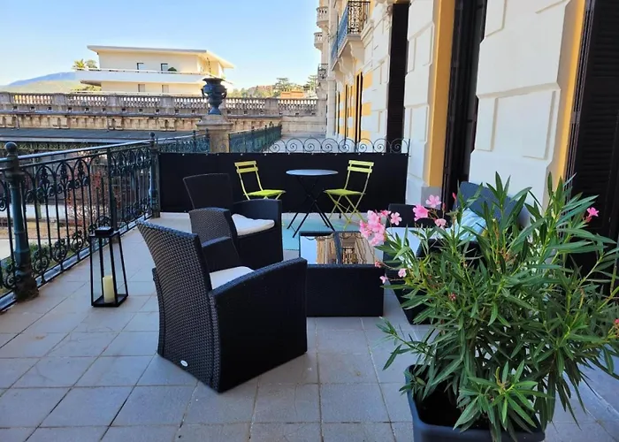 Le Bernascon - Chaleureux Dans Ancien Palace ! Mae-8154 *